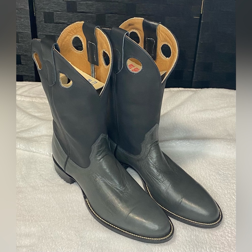 BNIB Alberta Boots Cowboy boots. Size M7.5/W9 B Width